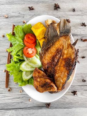 Sarımsaklı Gourami Balığı