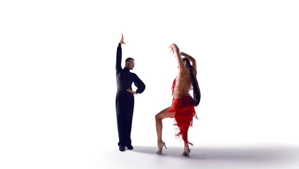 Пара Танцоров Танцуют Танец Белом Фоне — стоковое фото