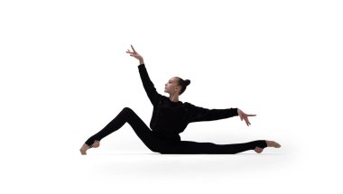 Ritmik jimnastikçi beyazı izole etti.