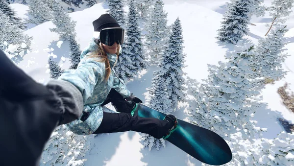 Snowboardistka Akci Extrémní Zimní Sport — Stock fotografie