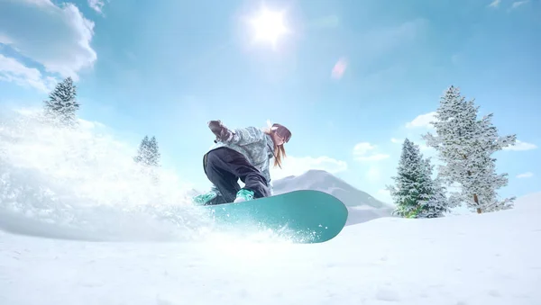 Chica Snowboarder Acción Deportes Extremos Invierno —  Fotos de Stock
