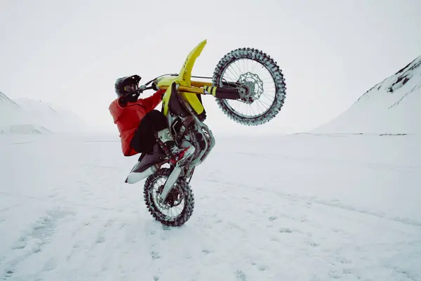 Winter Motocross Male Racer Riding Ice Winter Sports — Stock Photo, Image