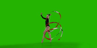 Yeşil ekranda ritmik jimnastik yapan kadın..
