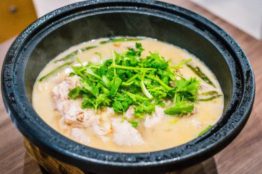 Tagine Bake Kampong Tavuğu - kil taginde pişirilmiş tavuk