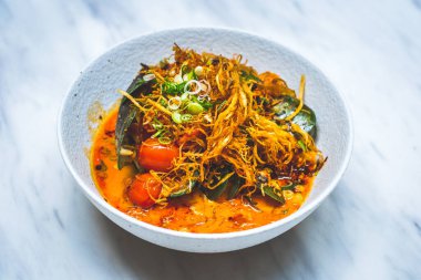 Mussel Mouclade yerel tarlaları canlı midyeler, domates çorbası, domates, Lao gan me persillade, Mantou