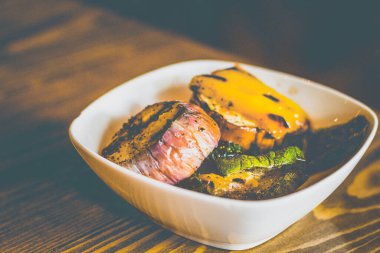 Izgara patlıcan, kabak, dolmalık biber.