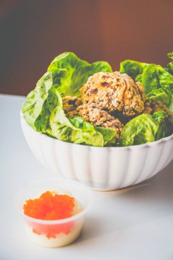 Japon soya soslu tavuk budu ve tobiko mayonezli tavuk Karaage.