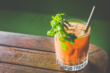 Bloody Mary, Rogue Wave Votka, House Domates Suyu, Kereviz Tuzu, Limon, Yabanturpu