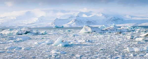 冰作为背景 瓦纳霍库尔国家公园 冰湖的全景景观 冰岛的冬季景观 自然背景 — 图库照片