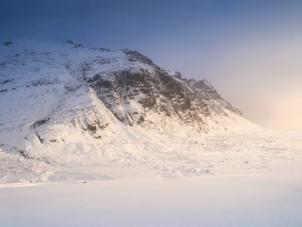 Berglandschaft Island Winterzeit Ein Spaziergang Auf Dem Gletscher Hohe Berge — Stockfoto