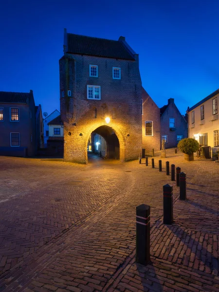 Architectuur Woudrichem Nederland Oude Historische Gebouwen Architectonisch Landschap Avondverlichting Stad — Stockfoto