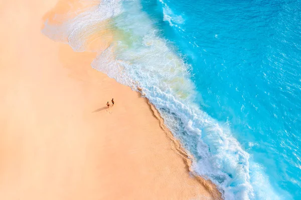 Вид Воздуха Людей Пляже Берег Качестве Фона Верхнего Вида Волны — стоковое фото