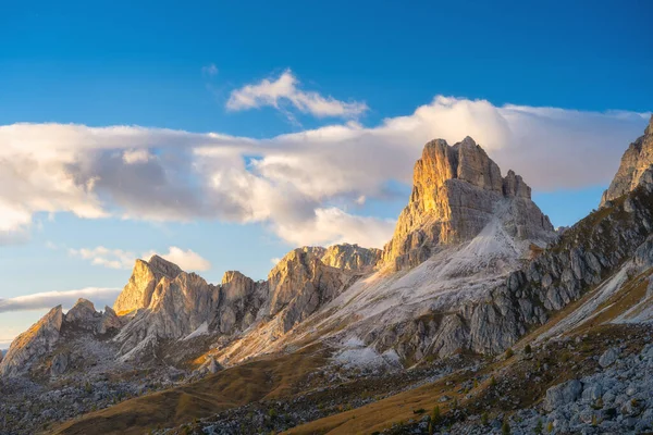 Dolomita Alpes Italia Vista Las Montañas Altos Acantilados Atardecer Rocas —  Fotos de Stock