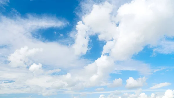 Langit Dengan Awan Sebagai Latar Belakang Langit Siang Hari Panorama — Stok Foto