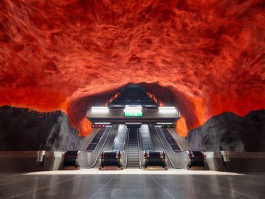 Solna istasyonu, Stockholm, İsveç. İsveç 'in başkentinde popüler bir metro istasyonu. Mimari peyzaj. Kartpostallar, duvar kağıtları ve arka planlar için fotoğraf. Yeraltında yürüyen merdiven. Yeraltı treni. Şehir ışıkları. 