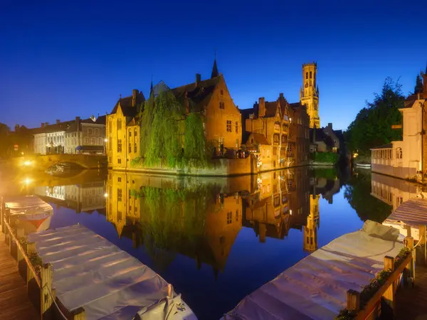Brügge Belgien Historischer Teil Der Stadt Architekturlandschaft Während Der Blauen lizenzfreie Stockbilder