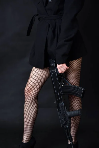 Femme Fatale Mujer Seductora Pero Peligrosa Con Arma — Foto de Stock