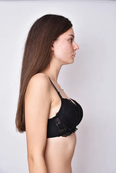 Junge Frau Brünett Weibliches Model Mit Schwarzer Unterwäsche Profilfotoshooting — Stockfoto