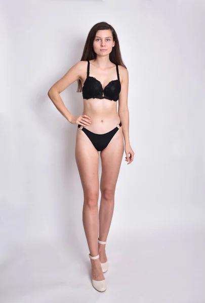 Ung Kvinna Brunett Kvinnlig Modell Med Svarta Underkläder Profilfotografering — Stockfoto