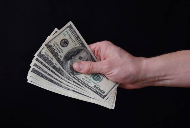 Elinde 1000 Amerikan doları, 100 Amerikan doları olan bir adam.. 