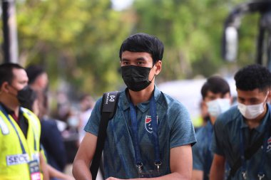 CHONBURI, THAILAND - 24 Mart 2022: Siwarak Tedsungnoen # 23 Tayland dostluk maçı sırasında Chonburi Stadyumu 'nda Nepal' e karşı  