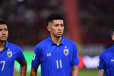 BANGKOK, THAILAND - 16th NOVEMBER, 2023: Tayland Dünya Kupası sırasında Tayland 'ın 11 numaralı Bordin oyuncusu Tayland' ın başkenti Tayland 'daki rajamangkala Stadyumu' nda Çin 'e karşı oynamıştır.