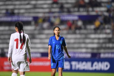 BBURIRAM, THAILAND - 10 Mart 2023: Jidapha Damri # 16 Tayland Oyuncusu Tayland 'ın Buriram şehrinde Tayland karşısında Tacikistan' a karşı 20 kadın kupasında eylem halinde