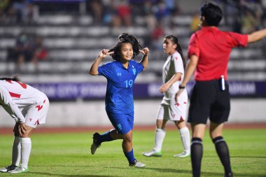 BURIRAM, THAILAND - 10 Mart 2023: Supansa Trisutho # 19 Tayland Oyuncusu Tayland 'ın Buriram şehrinde Tayland karşısında Tacikistan' a karşı yapılan AFC U-20 Asya kupası sırasında