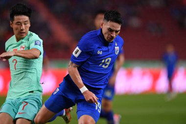 BANGKOK, THAILAND - 16th NOVEMBER, 2023: Tristan Tayland Dünya Kupası sırasında Tayland 'ın 19 numaralı oyuncusu Tayland' ın başkenti Tayland 'daki rajamangkala Stadyumu' nda Çin 'e karşı oynamıştır.