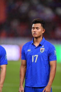 BANGKOK, THAILAND - 16th NOVEMBER, 2023: Dünya Kupası sırasında Tayland ile Çin arasındaki rajamangkala stadyumunda oynanan 17 numaralı Supphanut Muaenta 
