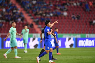 BANGKOK, THAILAND - 16th NOVEMBER, 2023: Sarach Yooyen # 6 Tayland Dünya Kupası sırasında Tayland ile Tayland arasında Tayland 'daki Rajamangkala Stadyumu, Tayland' da Çin 'e karşı oynandı.