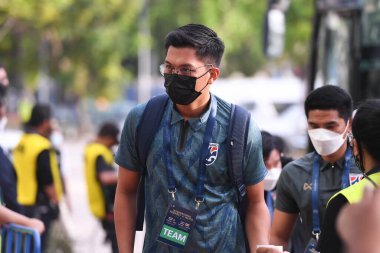 CHONBURI, THAILAND - 24 Mart 2022: Pansa hemviboon # 5 Tayland dostluk maçı sırasında Chonburi Stadyumu 'nda Nepal' e karşı  