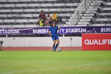 BURIRAM, THAILAND - 10 Mart 2023: Anaphon Amanpong # 20 Tayland Oyuncusu AFC U-20 Kadın Asya Kupası sırasında Tayland 'a karşı Buriram City, Tayland