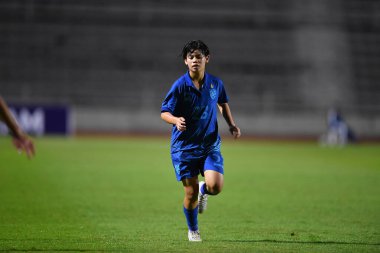 BURIRAM, THAILAND - 10 Mart 2023: Ruttawalin Intabumrung # 23 Tayland Oyuncusu, Tayland 'ın Buriram şehrinde Tayland karşısında Tacikistan' a karşı düzenlenen AFC U-20 Kadınlar Kupası sırasında eylem halindedir.