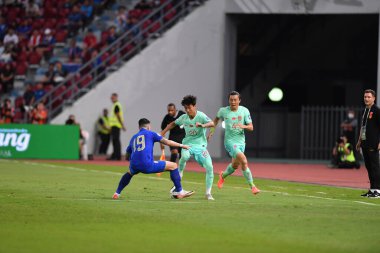 BANGKOK, THAILAND - 16th NOVEMBER, 2023: Wei Shihao # 20 Dünya Kupası sırasında Tayland ile Tayland arasında Tayland ile Tayland arasında Tayland Stadyumu, Tayland