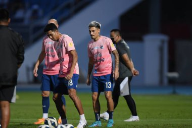 CHONBURI, THAILAND - 24 Mart 2022: 13 numaralı Philip Roller # 13 Tayland dostluk maçı sırasında Chonburi Stadyumu 'nda Nepal' e karşı 