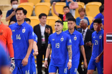 BANGKOK, THAILAND - 16 Kasım 2023: Tristan, Tayland ile Çin arasındaki rajamangkala stadyumunda oynanan Dünya Kupası sırasında Tayland 'ın 19 numaralı oyuncusu 