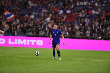 BANGKOK, THAILAND-26 MARCH, 2024: Thailand Dünya Kupası sırasında Tayland ile Tayland arasında Tayland rajamangkala Stadyumu 'nda oynanan 16 Numaralı Suphan Thongsong