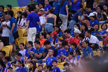 Bangkok, Tayland - 26 Mart 2024: Tayland Dünya Kupası 'nda Tayland' ı destekleyenler Tayland 'daki rajamangkala Stadyumu' nda Güney Kore ile karşılaşmaya hak kazandılar.