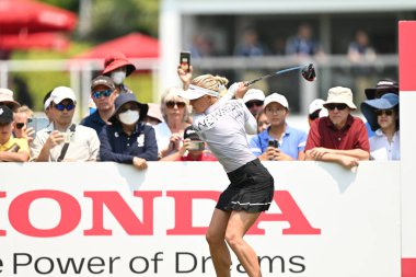 Chonburi, Tayland - 26 Şubat 2023: LPGA Tayland Savaşı sırasında İngiltere 'den Charley Hull Siam Country Club Pattaya, Tayland