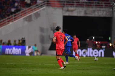 Bangkok, Tayland - 26 Mart 2024 - Dünya Kupası sırasında Güney Kore 'nin Cho Gue Sung # 9. Oyuncusu Rajamangkala Stadyumu' nda Güney Kore 'ye karşı mücadele etti.