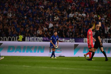 Bangkok, Tayland - 26 Mart 2024: Dünya Kupası sırasında Suphachok Sarachat # 7 Tayland Millî Futbol Takımı, Tayland 'daki Rajamangala Stadyumu' nda Güney Kore 'ye karşı mücadele etti.. 