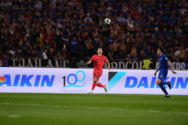Bangkok, Tayland - 26 Mart 2024: Tayland 'daki Rajamangala Stadyumu' nda Tayland ile Güney Kore arasında oynanan Dünya Kupası sırasında Güney Kore 'nin 15 numaralı oyuncusu Kim Moonhwan.