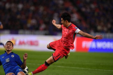 Bangkok, Tayland - 26 Mart 2024 - Tayland 'daki Rajamangkala Stadyumu' nda Tayland ile Güney Kore arasında oynanan Dünya Kupası sırasında Son Heung Min # 7 Güney Kore Oyuncusu.