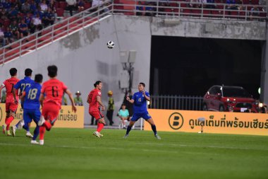 BANGKOK, THAILAND-26 MARCH, 2024: Thailand Dünya Kupası sırasında Tayland ile Tayland arasında Tayland rajamangkala Stadyumu 'nda oynanan 16 Numaralı Suphan Thongsong