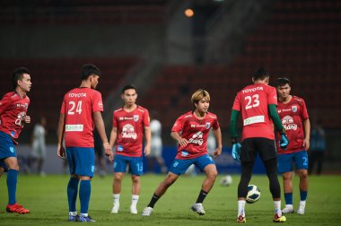 PATHUMTHANI, THAILAND -11 Aralık 2022: Chatmongkol Rueangthanarot # 19 Tayland ile Myanmar arasındaki dostluk maçı sırasında thammasart Stadyumu, Tayland