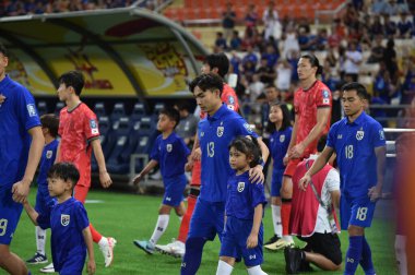 BANGKOK, THAILAND-26 MARCH, 2024: Jaroensak Wonggorn # 13 Tayland Kupası sırasında Tayland ile Güney Kore arasındaki rajamangkala stadyumu, Tayland