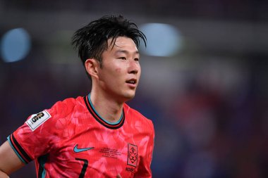 Bangkok, Tayland - 26 Mart 2024 - Tayland 'daki Rajamangkala Stadyumu' nda Tayland ile Güney Kore arasında oynanan Dünya Kupası sırasında Son Heung Min # 7 Güney Kore Oyuncusu.