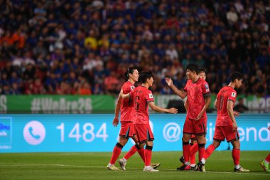 Bangkok - Tayland - 26 Mart 2024 - Dünya Kupası sırasında Güney Kore 'nin oyuncuları Tayland' daki Rajamangkala Stadyumu 'nda Güney Kore ile karşılaştı.