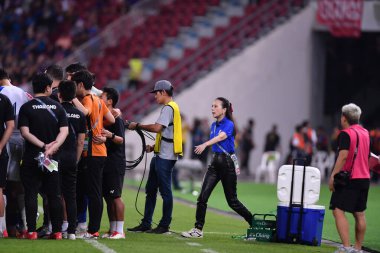 BANGKOK, THAILAND-26 MARCH, 2024: Dünya Kupası sırasında Tayland ile Tayland arasında Tayland rajamangkala Stadyumu 'nda oynanan Dünya Kupası' nda Nuenpan Lamsam Başkanı